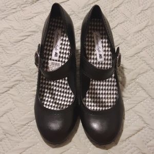 American Eagle chunky Mary Janes